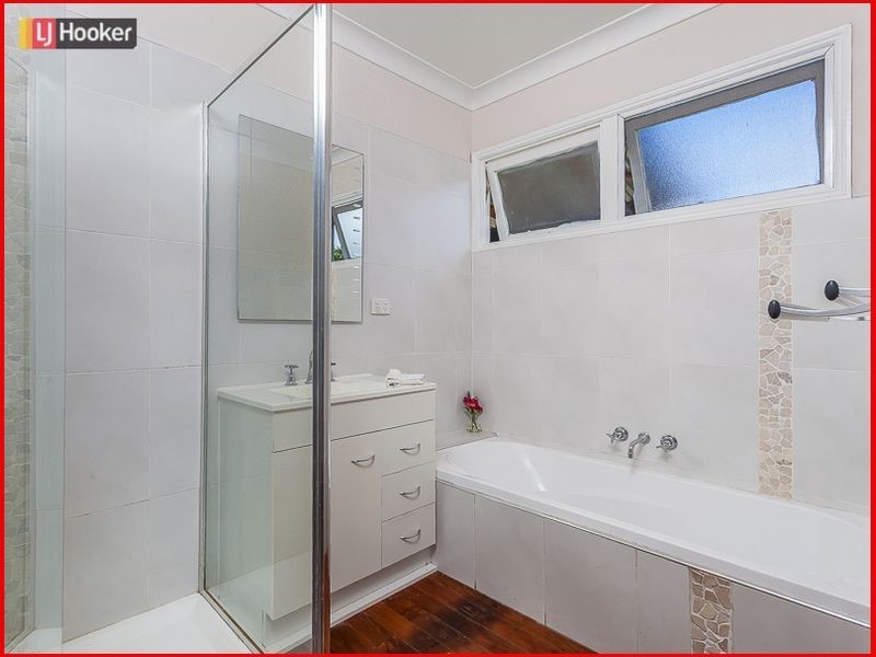 26 Lomatia Street, Everton Hills QLD 4053