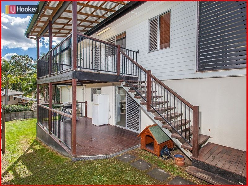 26 Lomatia Street, Everton Hills QLD 4053