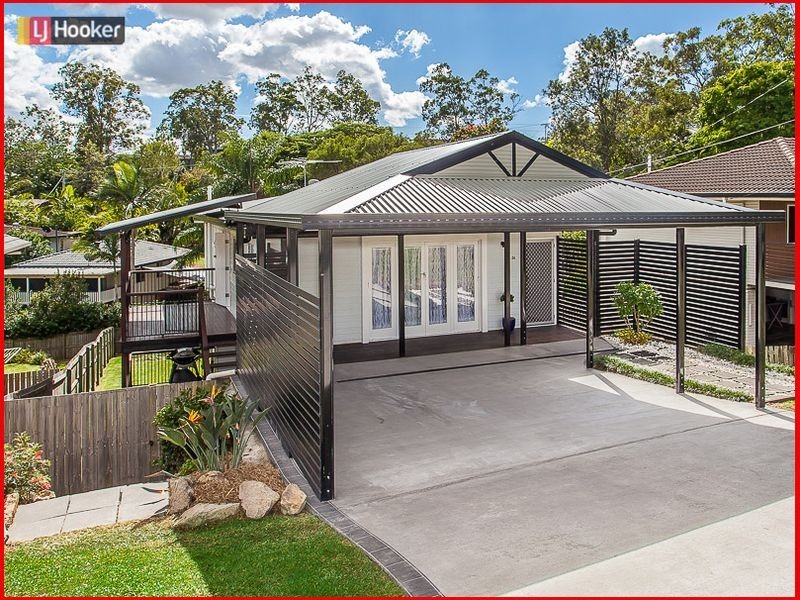 26 Lomatia Street, Everton Hills QLD 4053