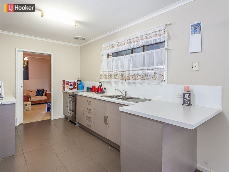 15 Alstonia Street, Arana Hills QLD 4054