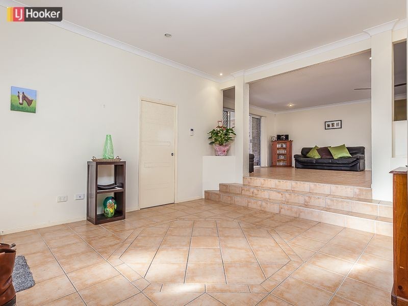 24 Arthur Terrace, Moggill QLD 4070