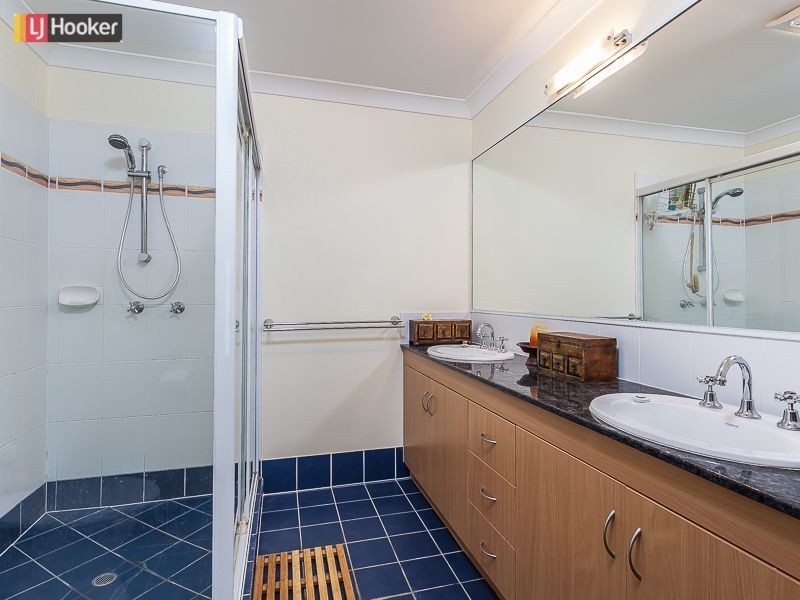 24 Arthur Terrace, Moggill QLD 4070