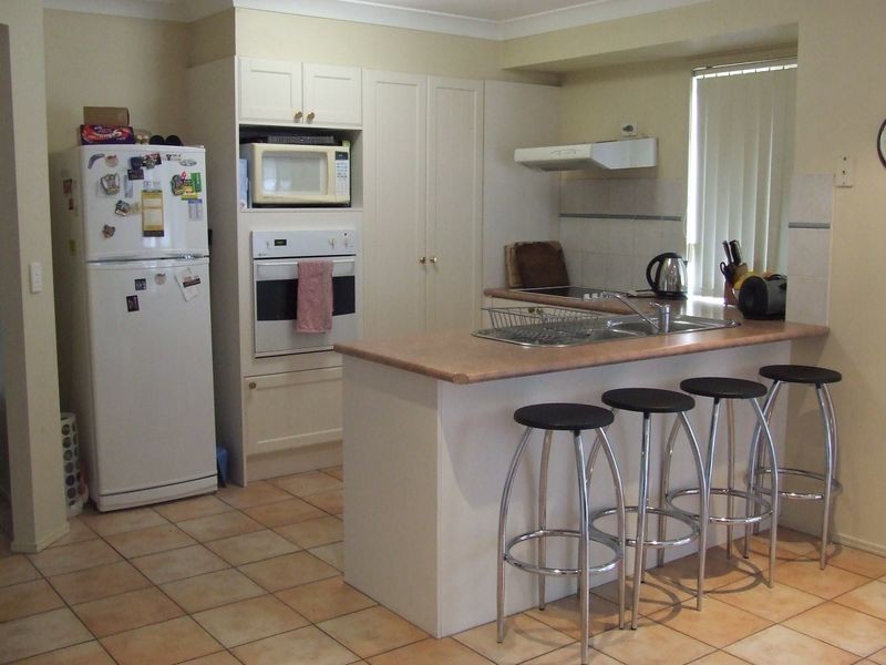 6 Pfeiffer Place, Mcdowall QLD 4053