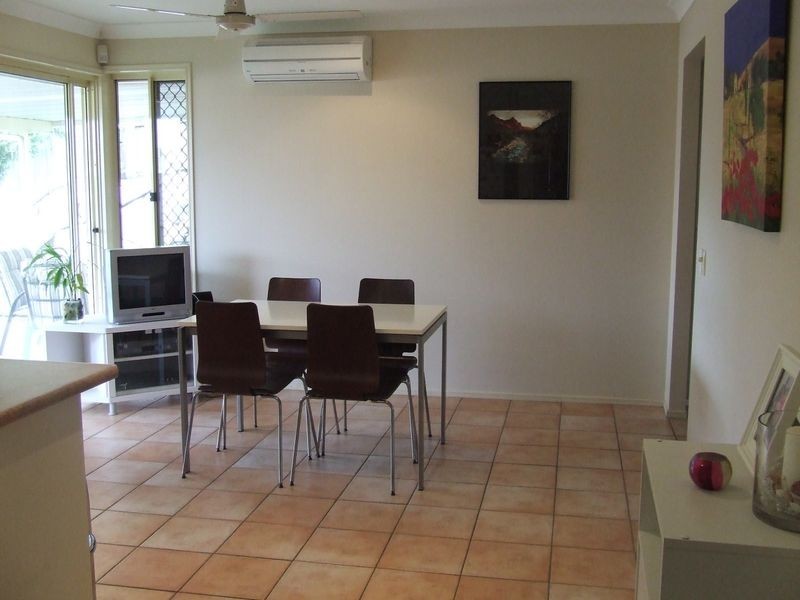 6 Pfeiffer Place, Mcdowall QLD 4053