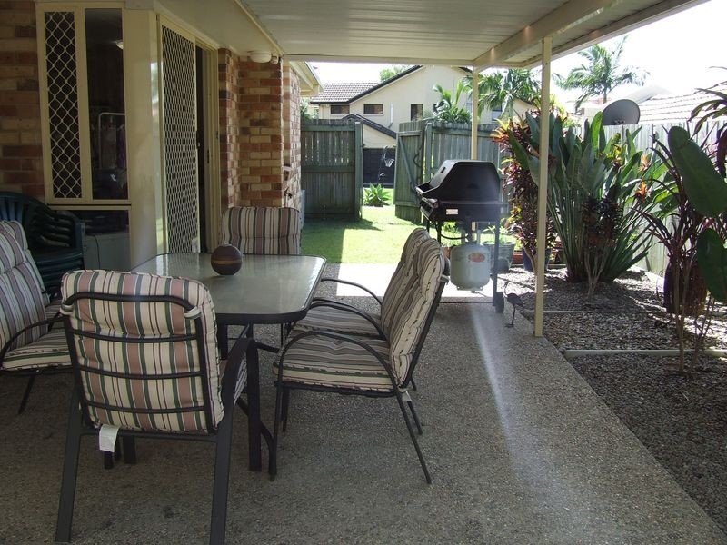 6 Pfeiffer Place, Mcdowall QLD 4053