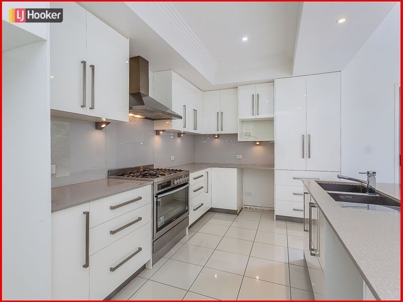 32 Ironbark Circuit, Everton Hills QLD 4053