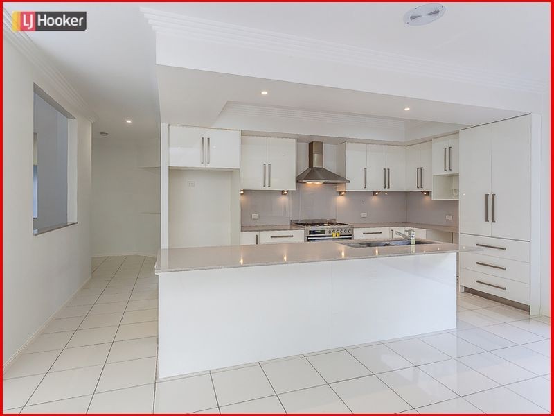 32 Ironbark Circuit, Everton Hills QLD 4053