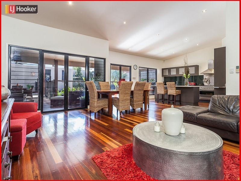 31 Laurina Crescent, Mcdowall QLD 4053