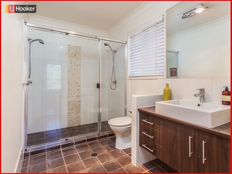 31 Laurina Crescent, Mcdowall QLD 4053