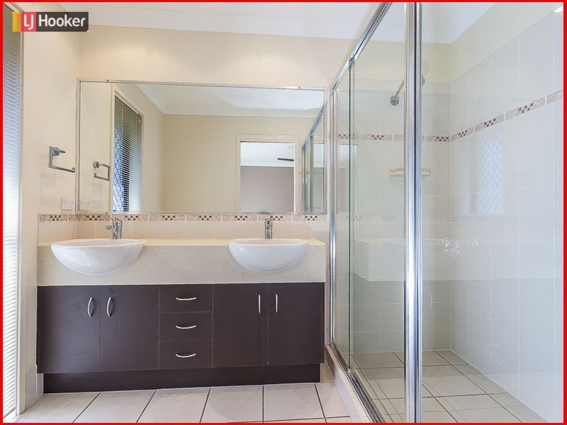 5 Camphorlaurel Court, Mcdowall QLD 4053