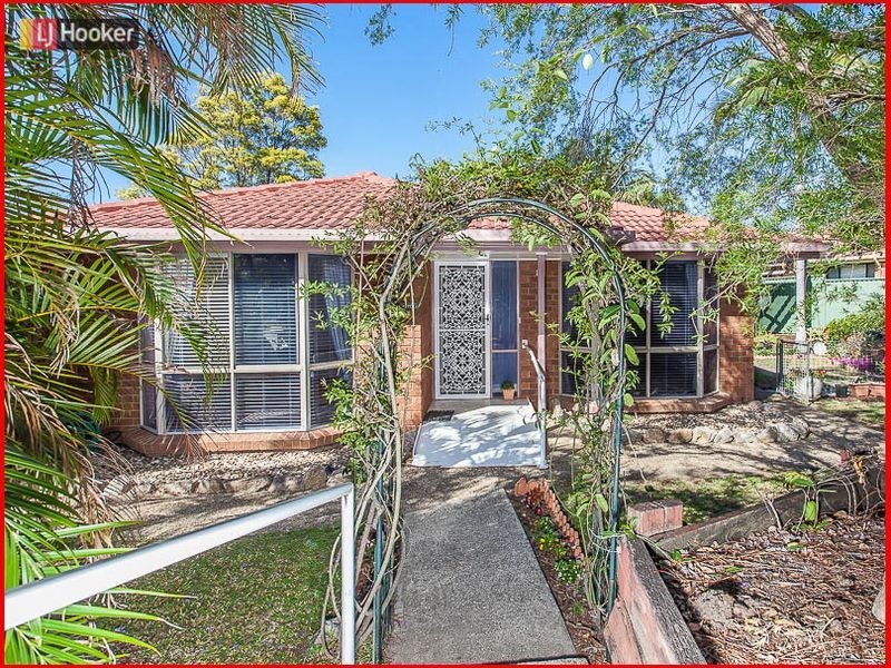 919 South Pine Rd, Everton Park QLD 4053