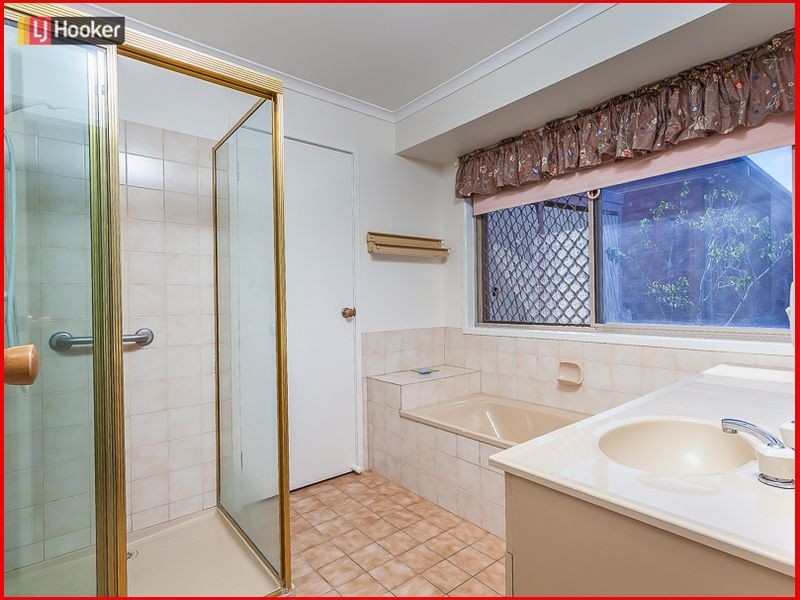 919 South Pine Rd, Everton Park QLD 4053