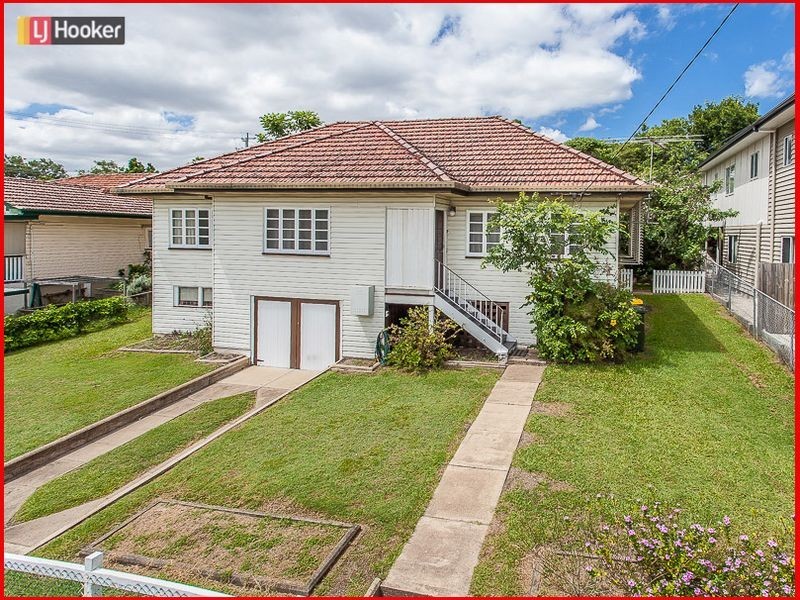14 Pullen Road, Everton Park QLD 4053