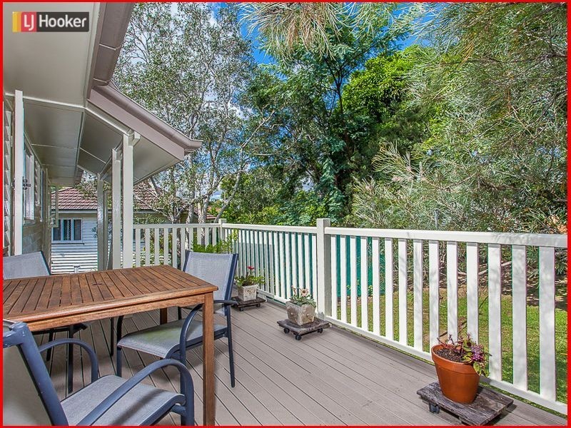 12 Benfield Street, Mitchelton QLD 4053