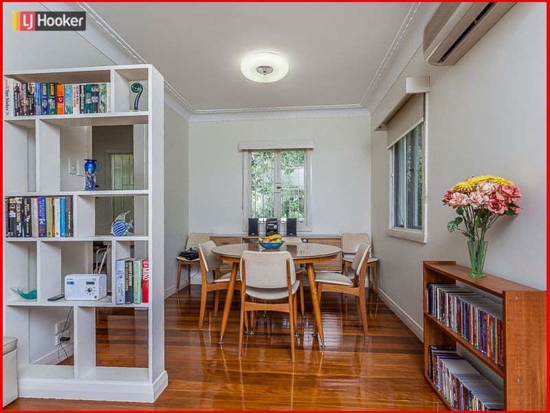 12 Benfield Street, Mitchelton QLD 4053