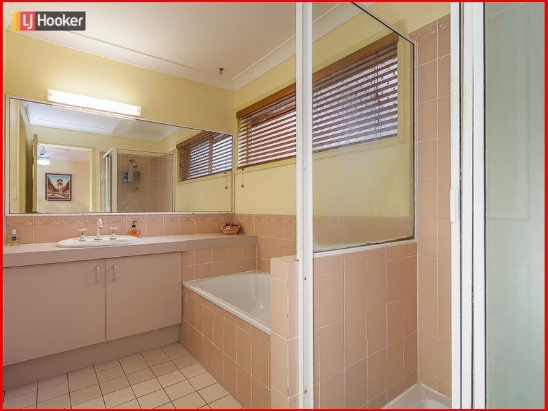 2/85 View Crescent, Arana Hills QLD 4054