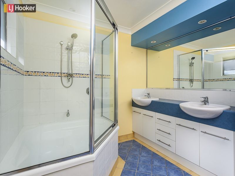 40 Kylie Avenue, Ferny Hills QLD 4055