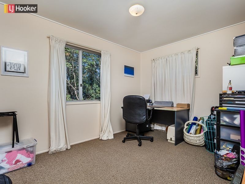 18 Tuttumburra Court, Ferny Hills QLD 4055