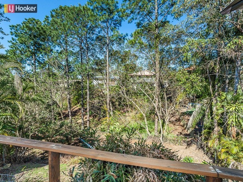 18 Tuttumburra Court, Ferny Hills QLD 4055