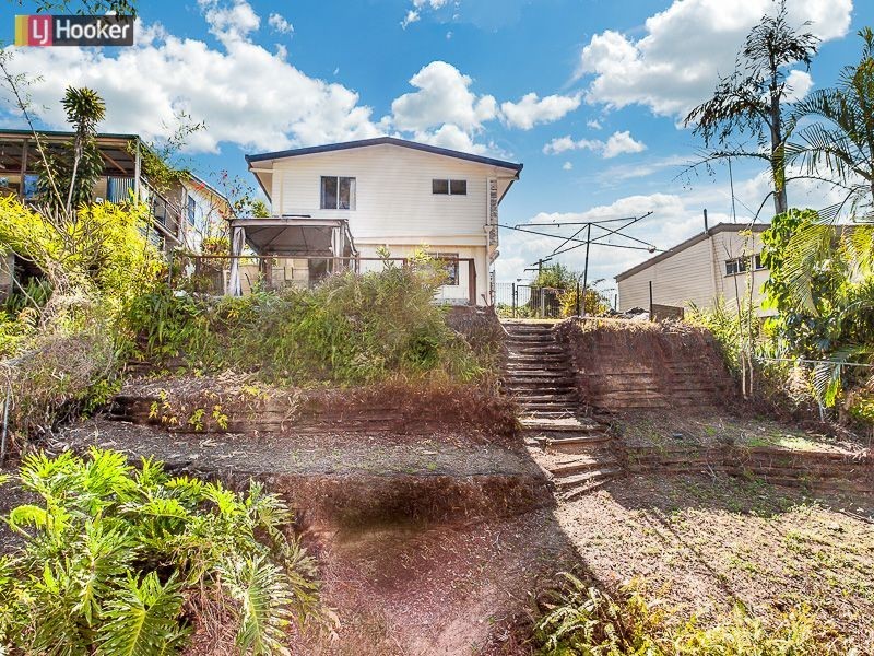 18 Tuttumburra Court, Ferny Hills QLD 4055