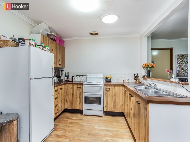 11 Sinatra Crescent, Mcdowall QLD 4053