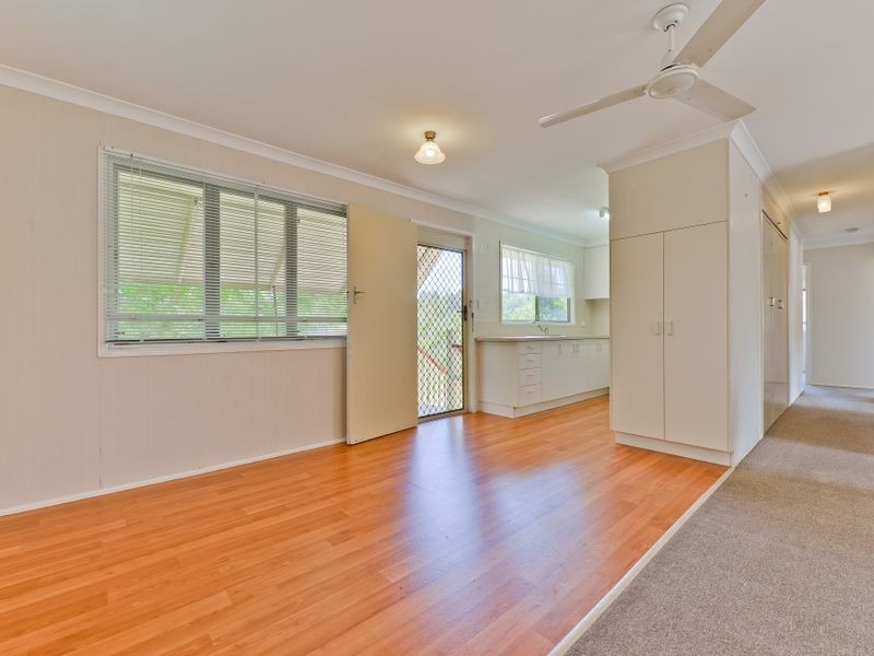 26 Derrima Crescent, Ferny Hills QLD 4055