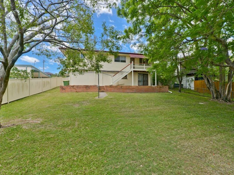 26 Derrima Crescent, Ferny Hills QLD 4055