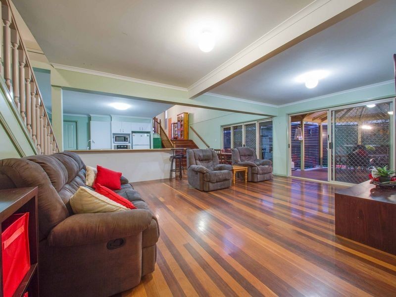 36 Henderson Road, Everton Hills QLD 4053