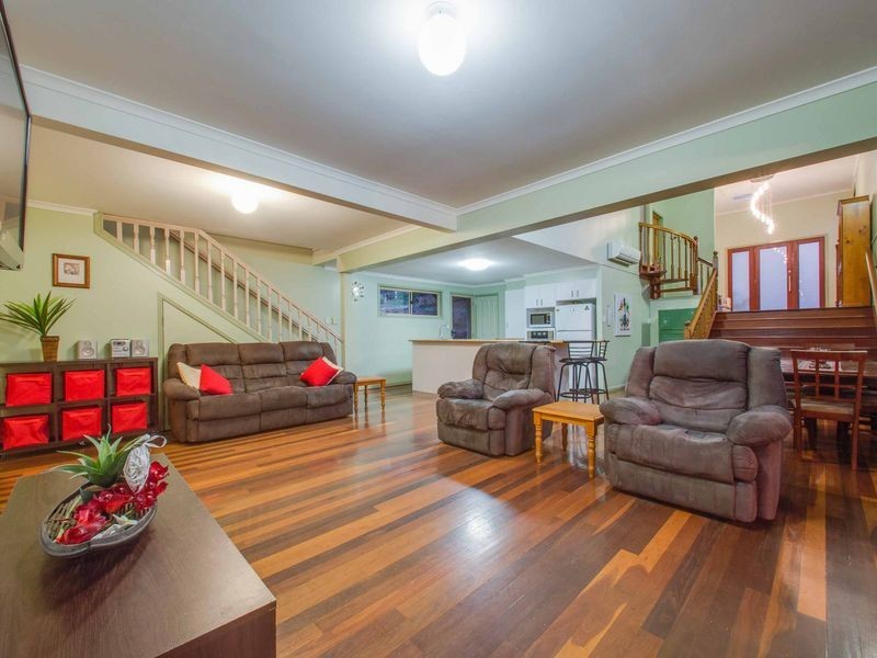 36 Henderson Road, Everton Hills QLD 4053