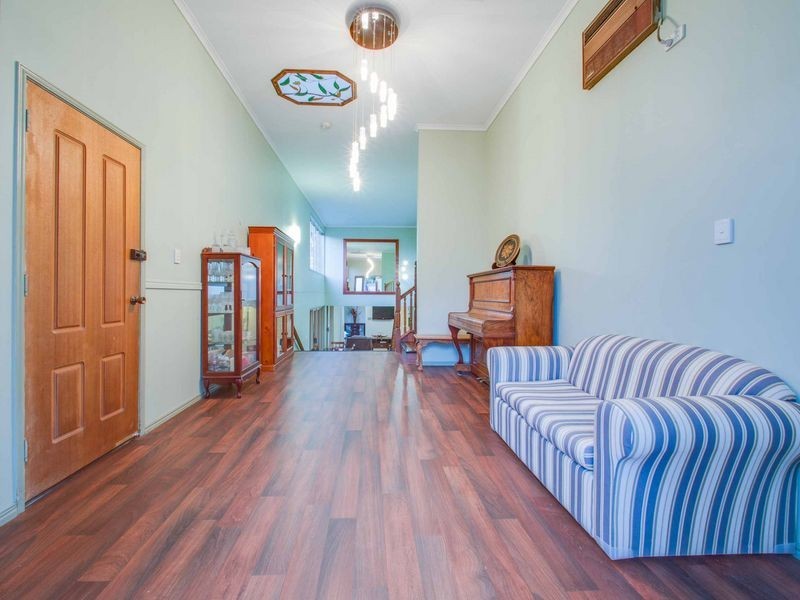 36 Henderson Road, Everton Hills QLD 4053