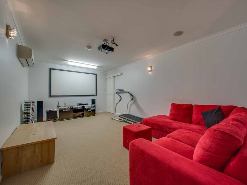 36 Henderson Road, Everton Hills QLD 4053