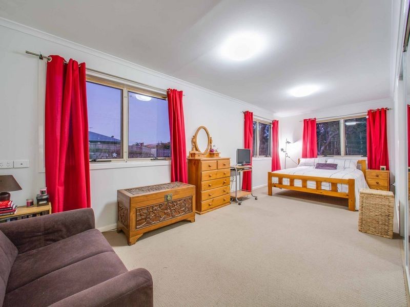 36 Henderson Road, Everton Hills QLD 4053