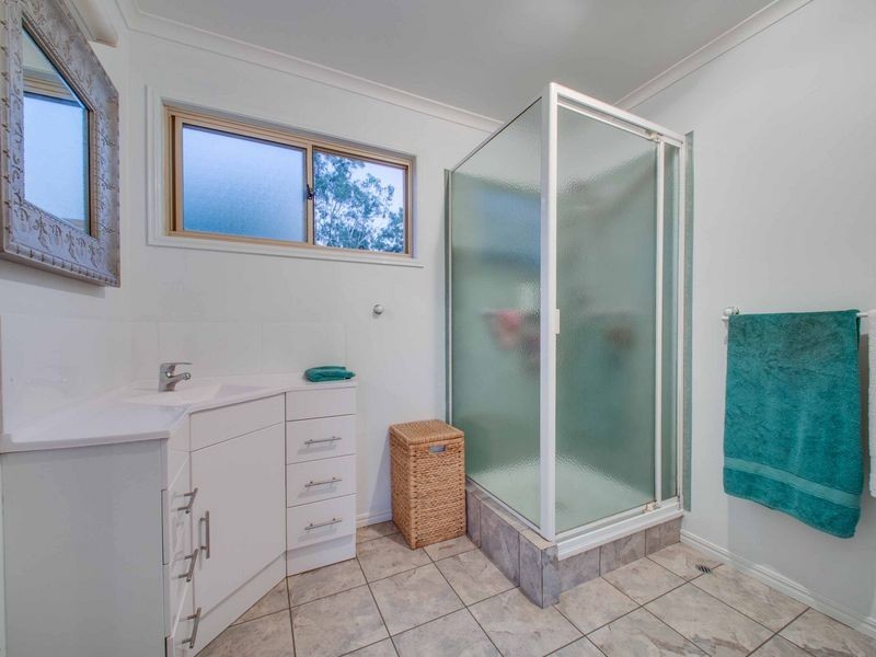 36 Henderson Road, Everton Hills QLD 4053