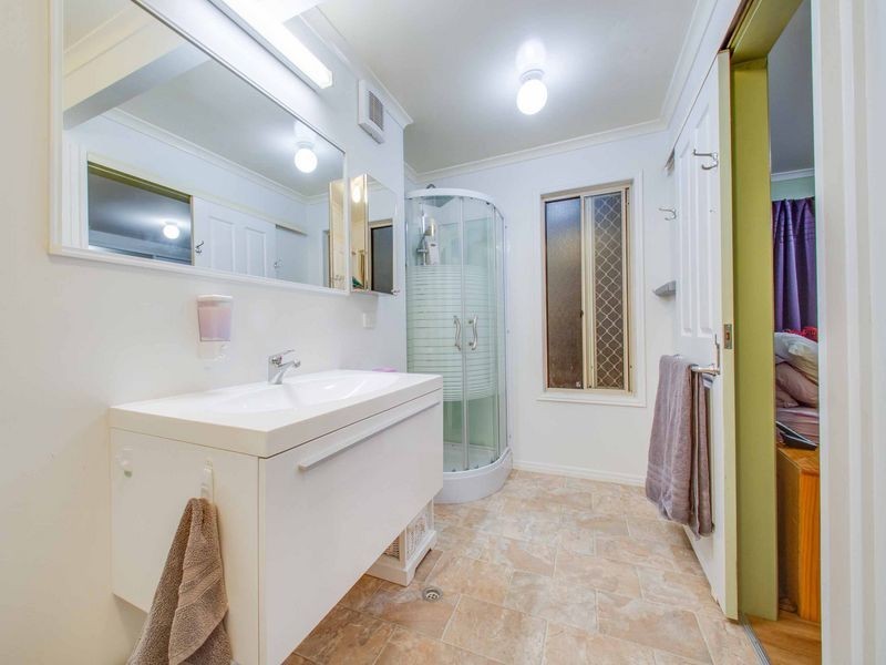 36 Henderson Road, Everton Hills QLD 4053