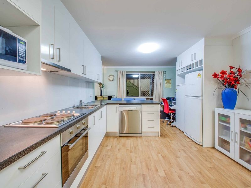 36 Henderson Road, Everton Hills QLD 4053