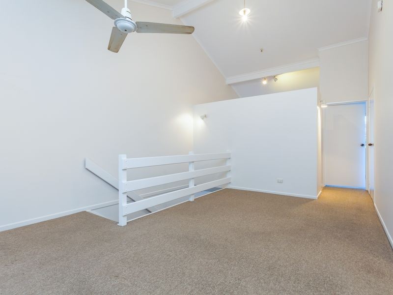 70/11 Crosby Avenue, Arana Hills QLD 4054