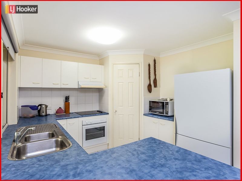 28 Hawkes Avenue, Arana Hills QLD 4054