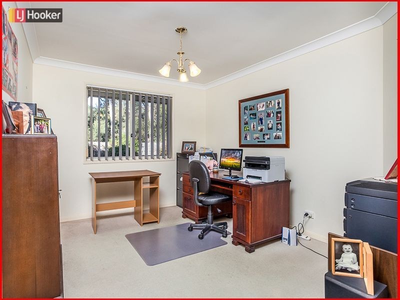 28 Hawkes Avenue, Arana Hills QLD 4054