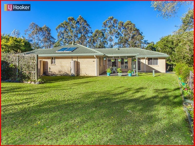28 Hawkes Avenue, Arana Hills QLD 4054