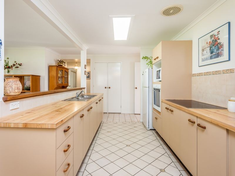17 Paramount Circuit, Mcdowall QLD 4053