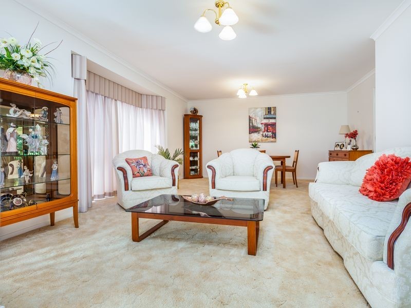 17 Paramount Circuit, Mcdowall QLD 4053