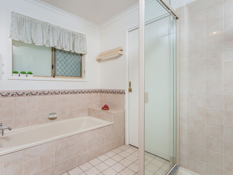 17 Paramount Circuit, Mcdowall QLD 4053