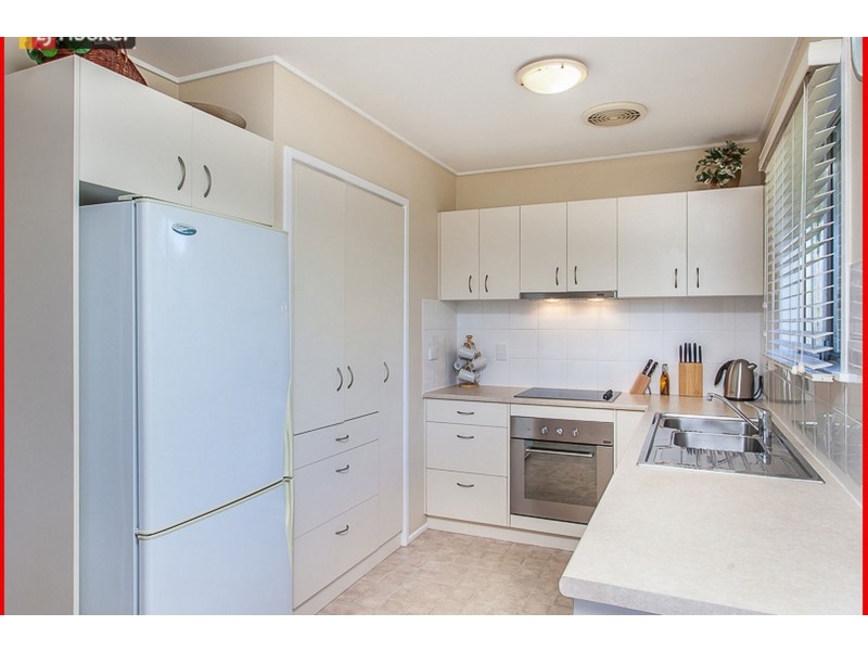 11 Kuringal Drive, Ferny Hills QLD 4055