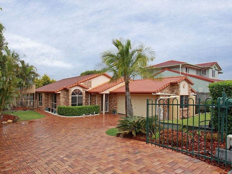 35 Oxford Crescent, Bridgeman Downs QLD 4035