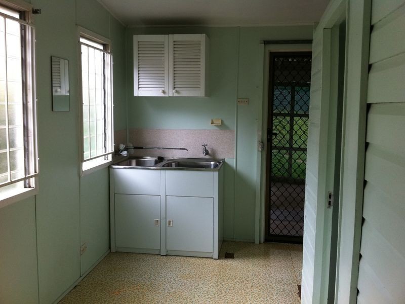 18 Chisholm Street, Stafford Heights QLD 4053