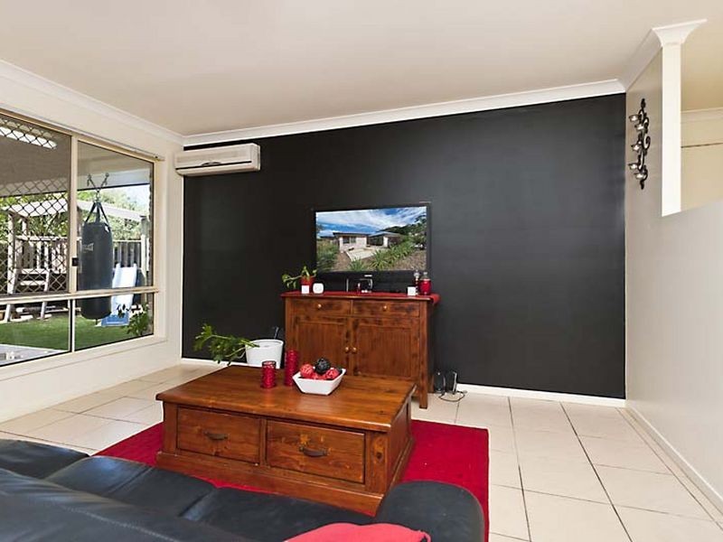 5 Georgette Court, Eatons Hill QLD 4037