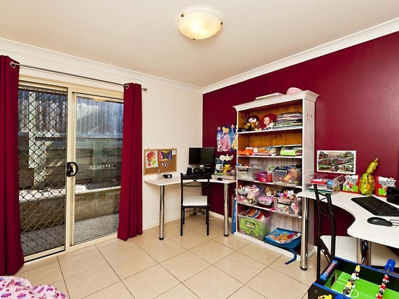 5 Georgette Court, Eatons Hill QLD 4037