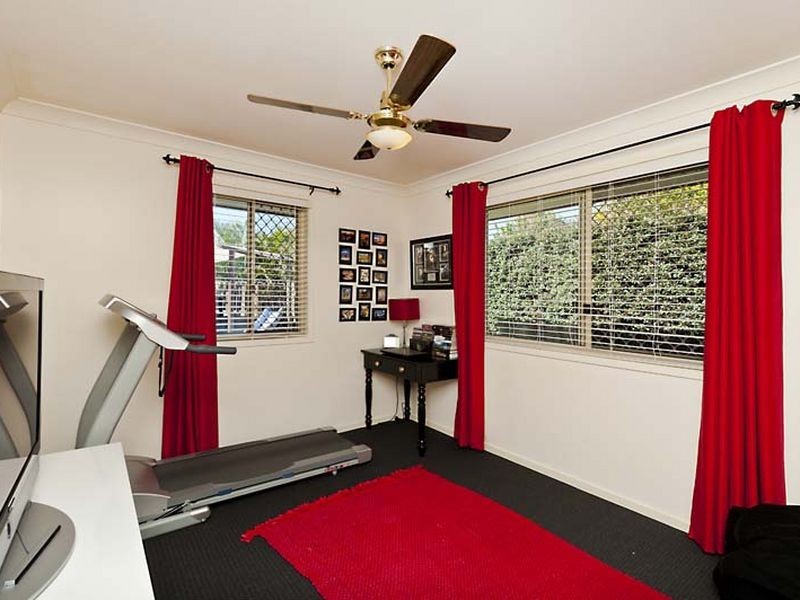 5 Georgette Court, Eatons Hill QLD 4037