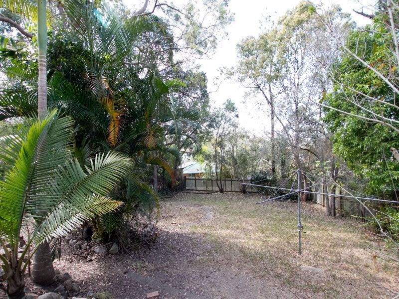 16 Grevillea Street, Everton Hills QLD 4053