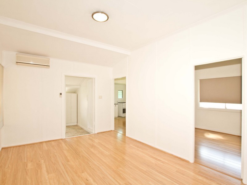 60 Blaker Road, Mitchelton QLD 4053